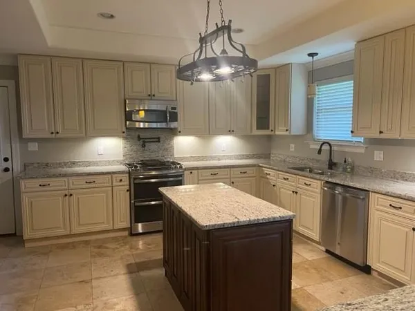 $2,900 | 6501 Ithaca Street, Metairie, LA 70003