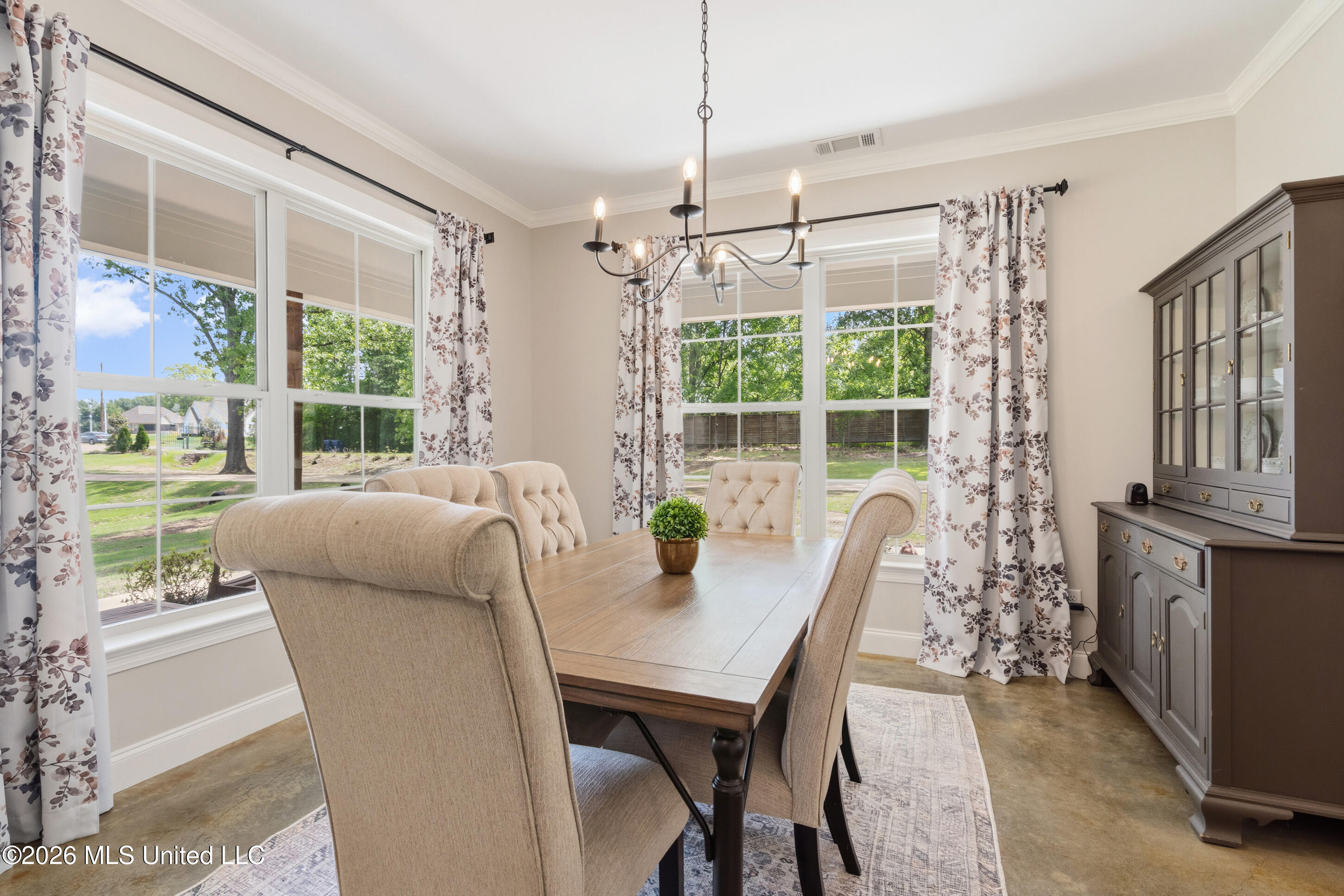 4411 Hunter Cove Hernando, MS 38632 - Photo 5 of 34 Dining Room