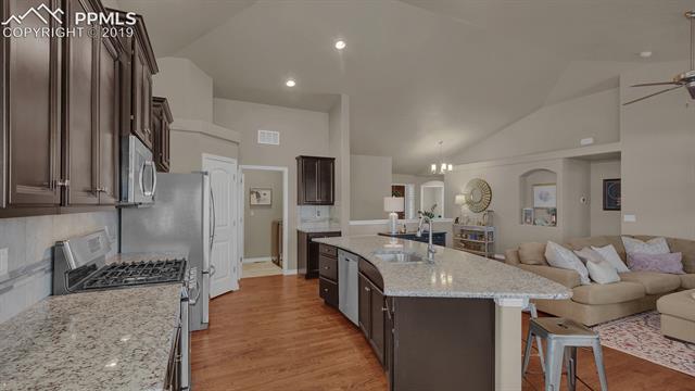 10525 Slumber Ridge Way Colorado Springs, CO 80908 - Photo 13 of 36