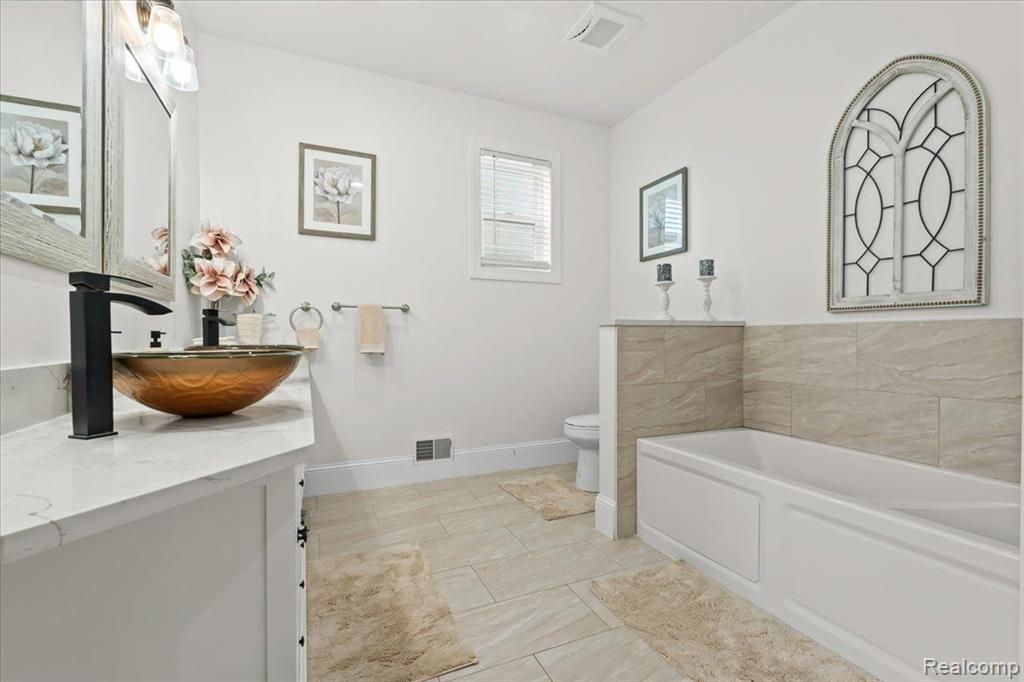 4075 Barr Road Canton, MI 48188 - Photo 25 of 52