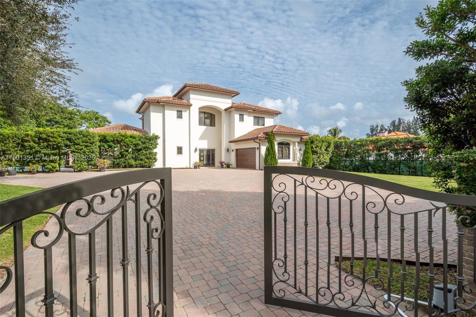 18951 Southwest 53rd Street Southwest Ranches, FL 33332 - Photo 4 of 57