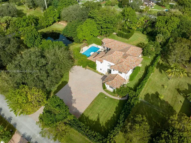 $3,699,000 | 18951 Southwest 53rd Street, Southwest Ranches, FL 33332