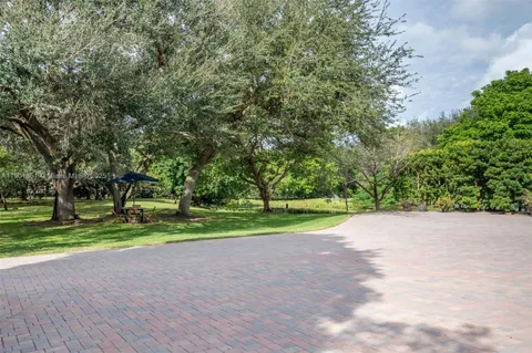 $3,699,000 | 18951 Southwest 53rd Street, Southwest Ranches, FL 33332