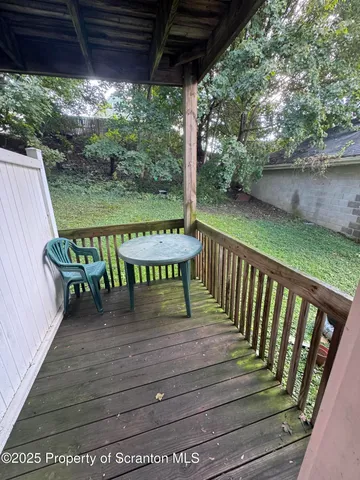 $1,200 | 622 Terrace Street, Unit 1R, Dunmore, PA 18512