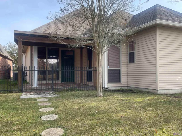 $299,000 | 6029 Courtyard Drive, Gonzales, LA 70737