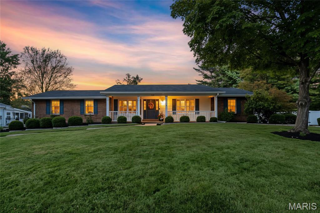 925 Camargo Drive Ballwin, MO 63011 - Photo 1 of 55