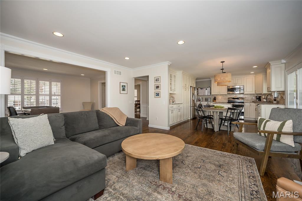 925 Camargo Drive Ballwin, MO 63011 - Photo 14 of 55