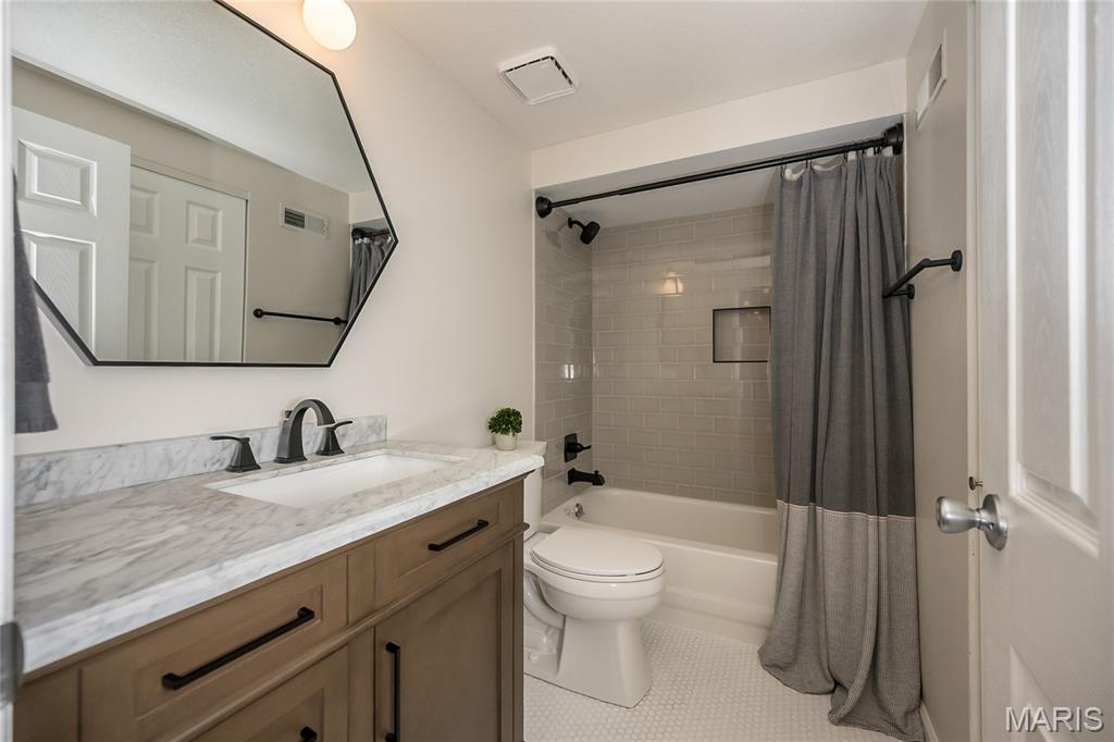 925 Camargo Drive Ballwin, MO 63011 - Photo 44 of 55