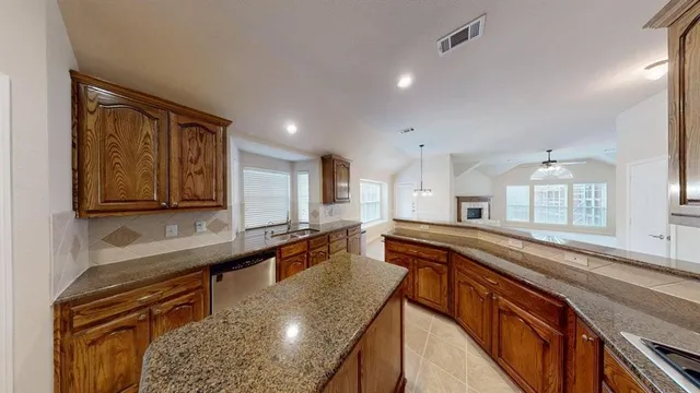 $2,950 | 1899 Kings View Drive, Frisco, TX 75036