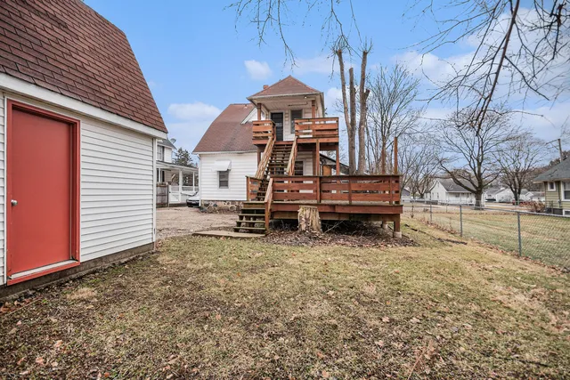 $199,900 | 919 Clay Street, Woodstock, IL 60098