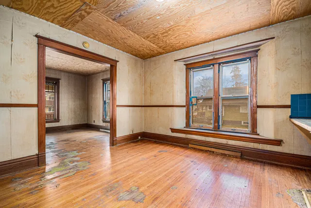 $199,900 | 919 Clay Street, Woodstock, IL 60098