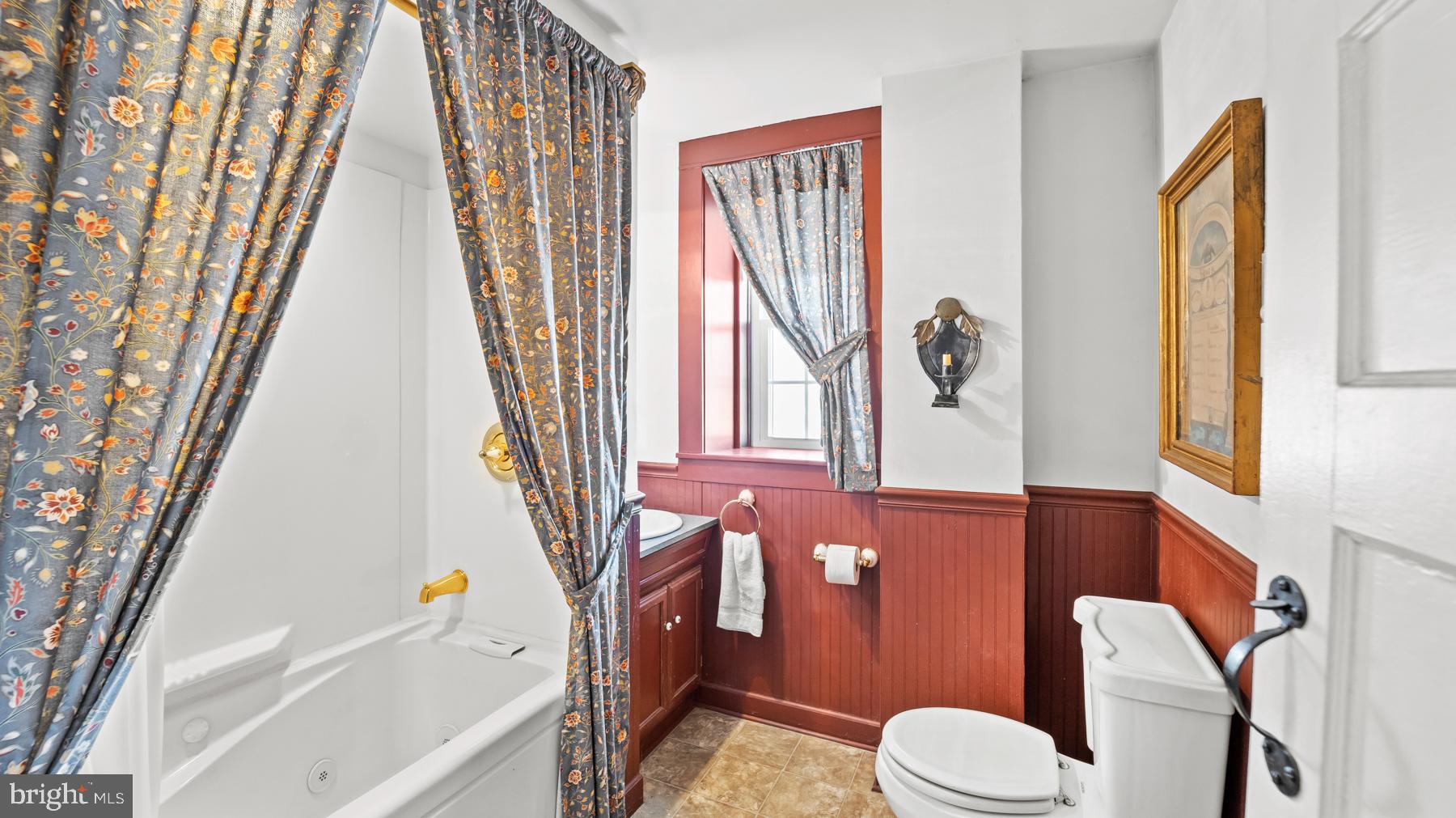 4 Locust Grove Road Pittstown, NJ 08867 - Photo 17 of 37 Full Bathroom