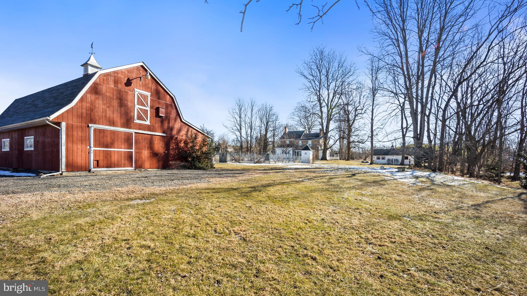 4 Locust Grove Road Pittstown, NJ 08867 - Photo 30 of 37 Barn