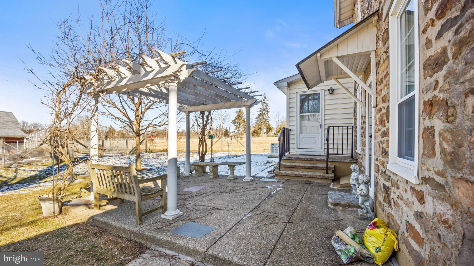 4 Locust Grove Road Pittstown, NJ 08867 - Photo 32 of 37 Patio