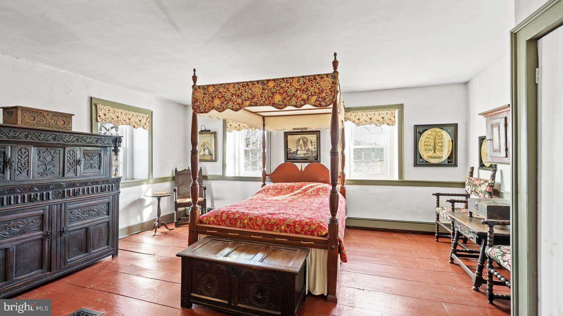 4 Locust Grove Road Pittstown, NJ 08867 - Photo 7 of 37 1st Bedroom