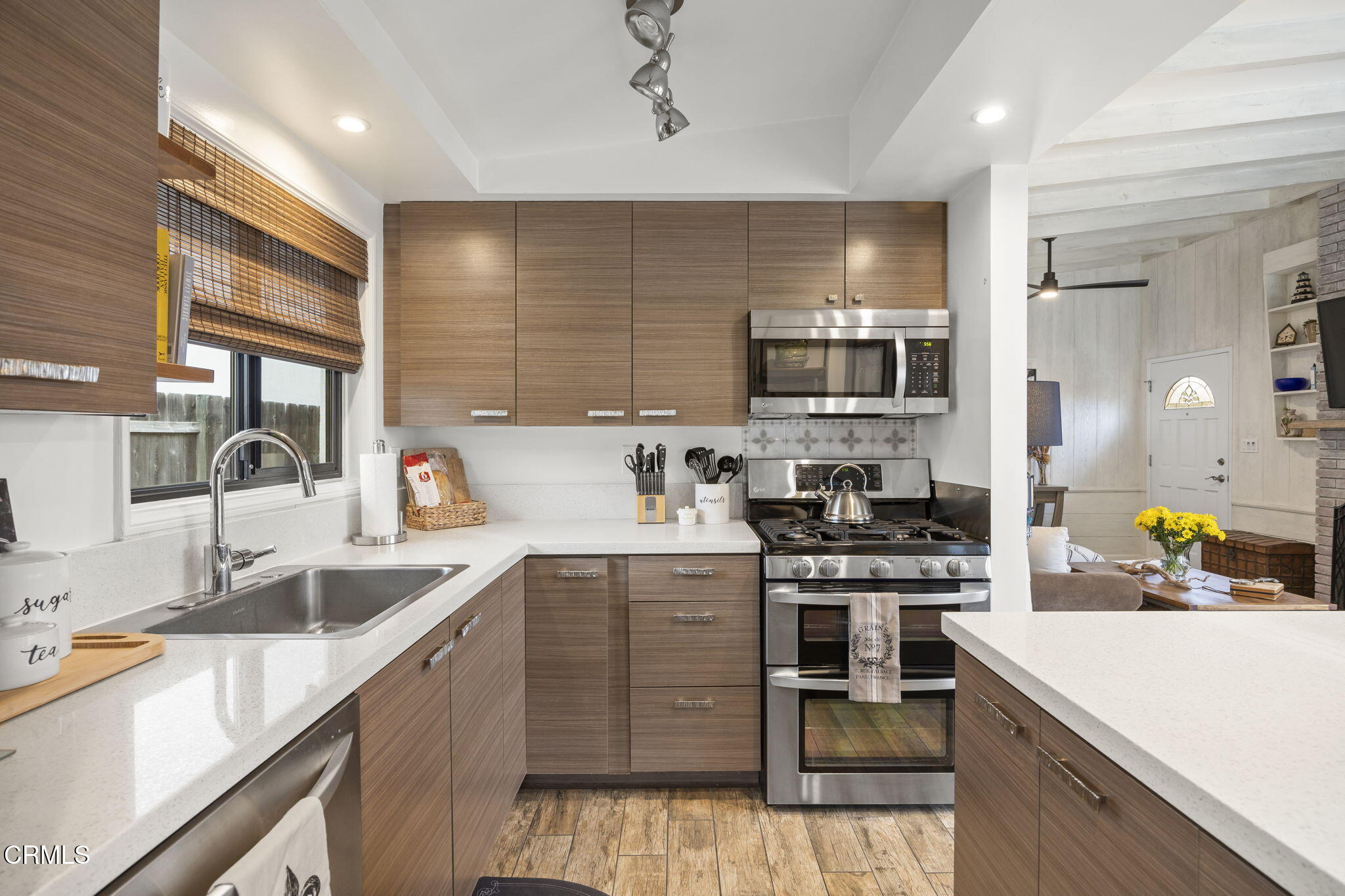 3500 Ocean Drive Oxnard, CA 93035 - Photo 16 of 34 31-web-or-mls-Upmarketmedia_3500Oce-66