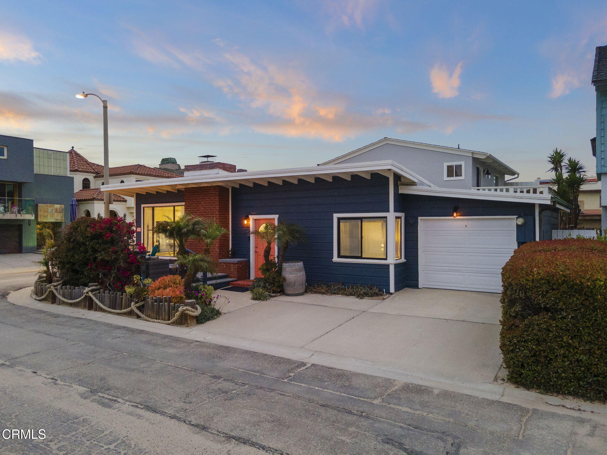 3500 Ocean Drive Oxnard, CA 93035 - Photo 5 of 34 1-web-or-mls-Upmarketmedia_3500Oce-twi-3