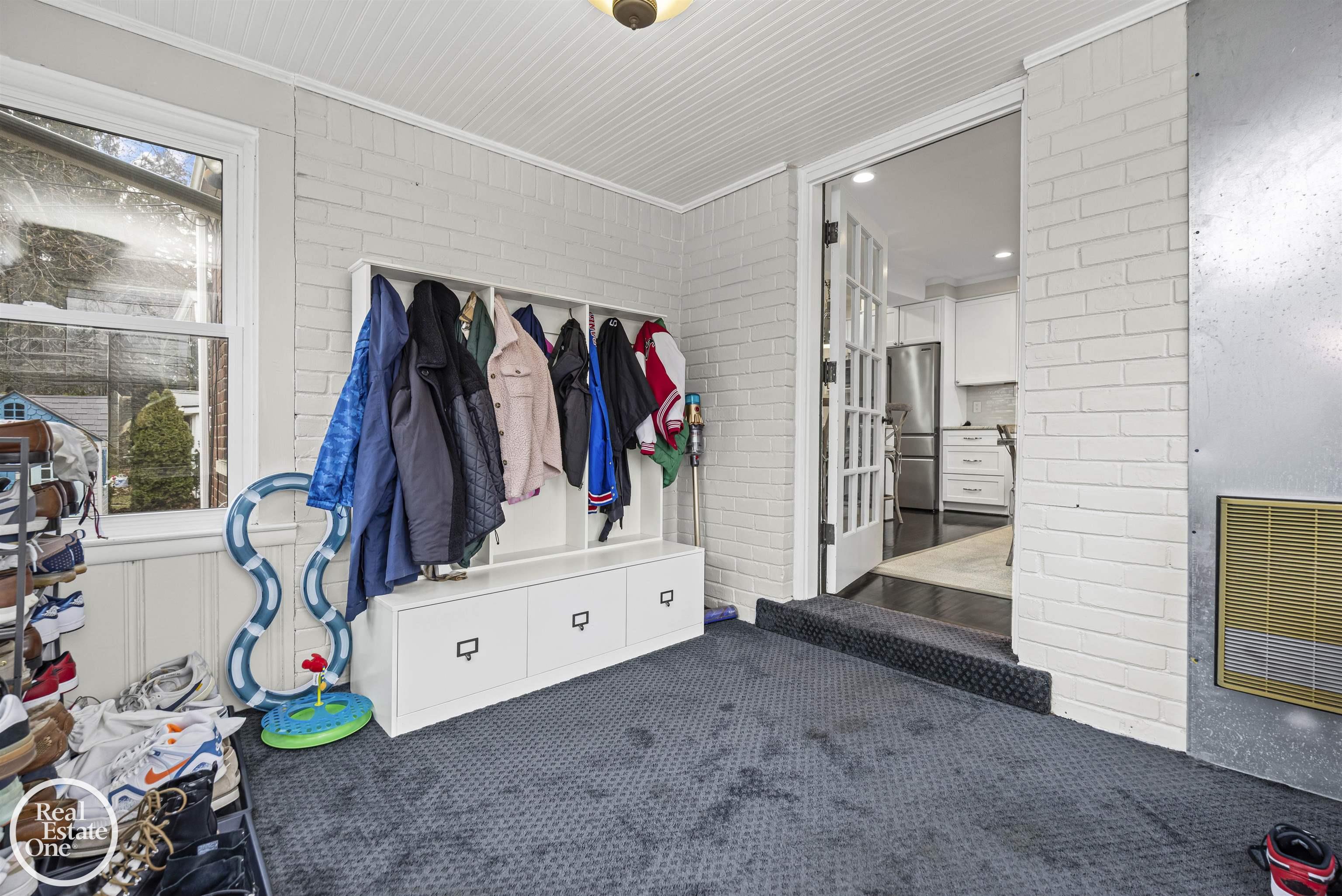 644 Hawthorne Road Grosse Pointe, MI 48236 - Photo 20 of 79 50197100-d45279f1-0213-4827-9b8e-67b1acc8191a.JPG