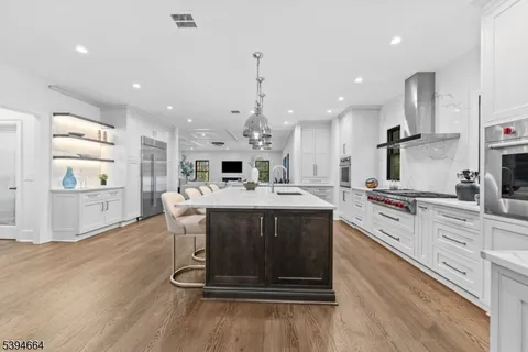 $5,500,000 | 330 Hartshorn Drive, Short Hills, NJ 07078