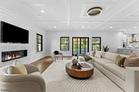 $5,500,000 | 330 Hartshorn Drive, Short Hills, NJ 07078