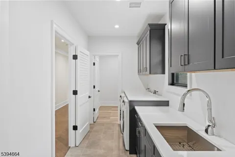 $5,500,000 | 330 Hartshorn Drive, Short Hills, NJ 07078