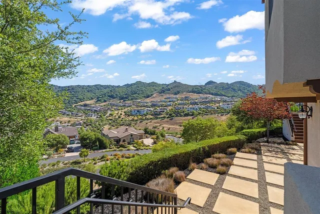 $2,998,000 | 21 Bigleaf Road, Orinda, CA 94563