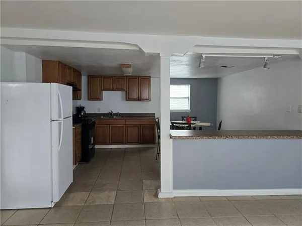 $2,000 | 3718 Franklin Avenue, New Orleans, LA 70122