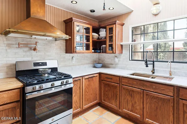 $375,000 | 4953 Vista Grande Circle, El Paso, TX 79922