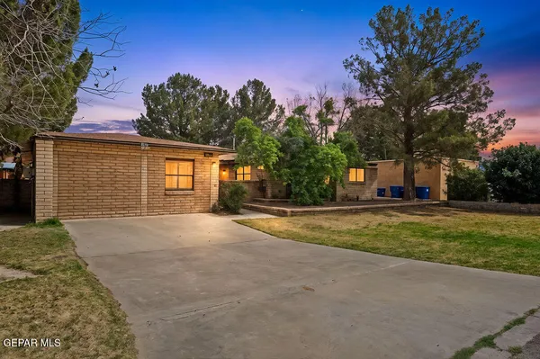 $375,000 | 4953 Vista Grande Circle, El Paso, TX 79922