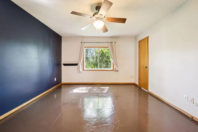 $2,995 | 11819 West River Road, Champlin, MN 55316