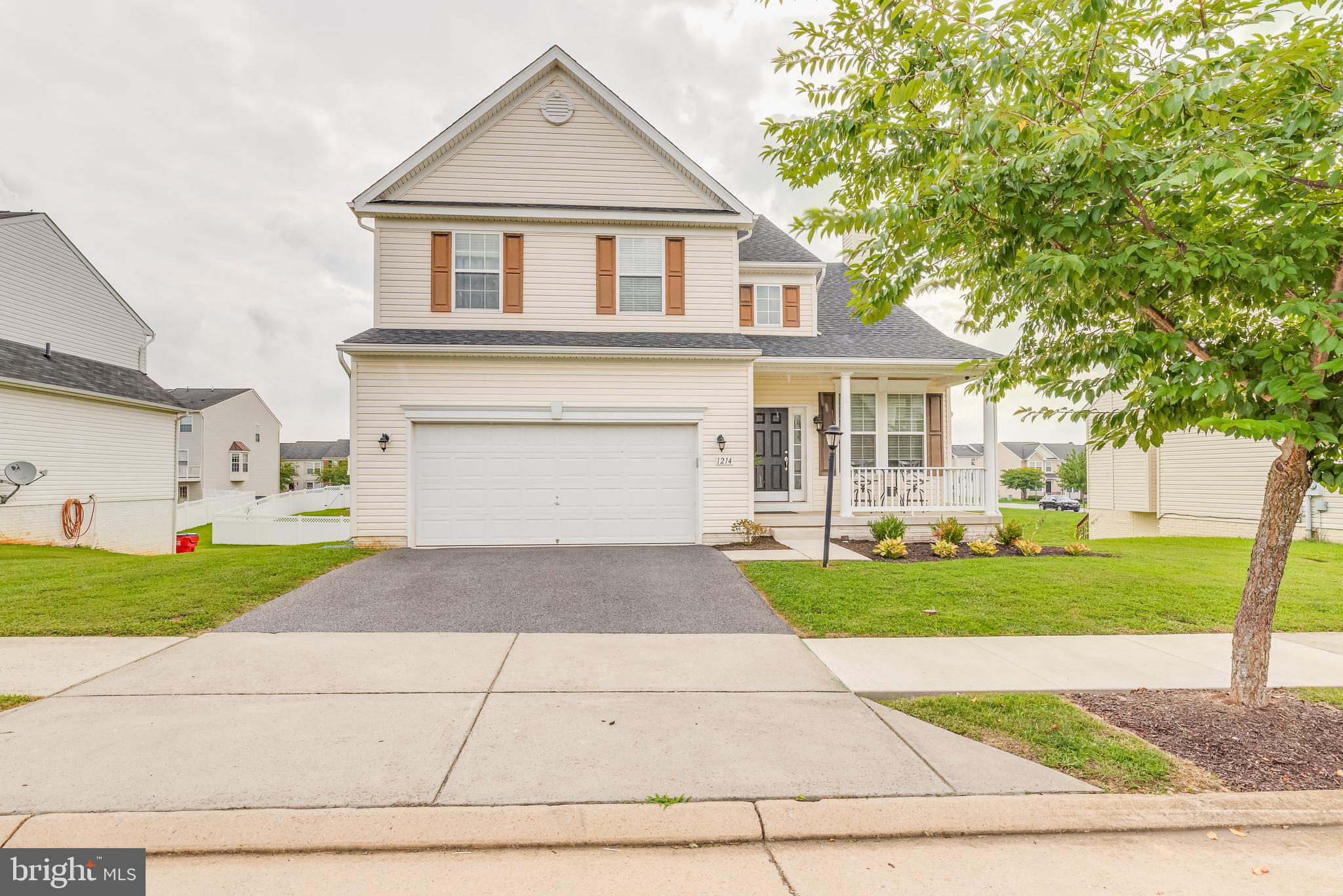 This beautifully maintained home boasts 2 car