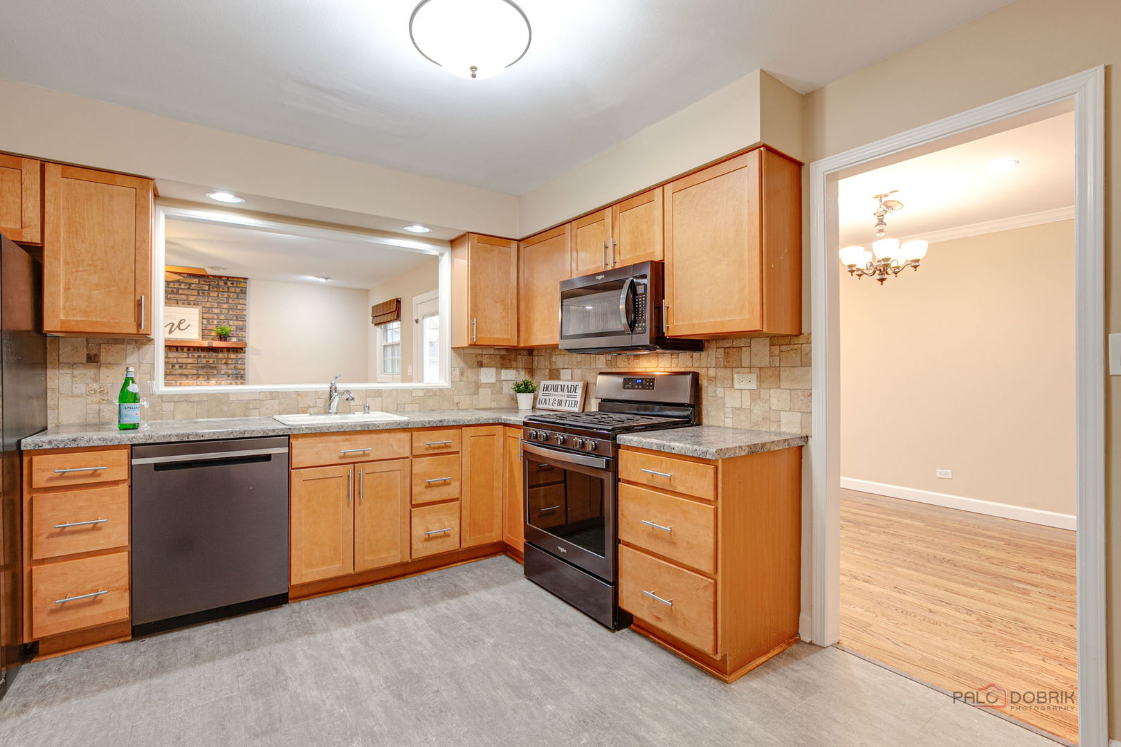 899 Bernard Drive Buffalo Grove, IL 60089 - Photo 13 of 36