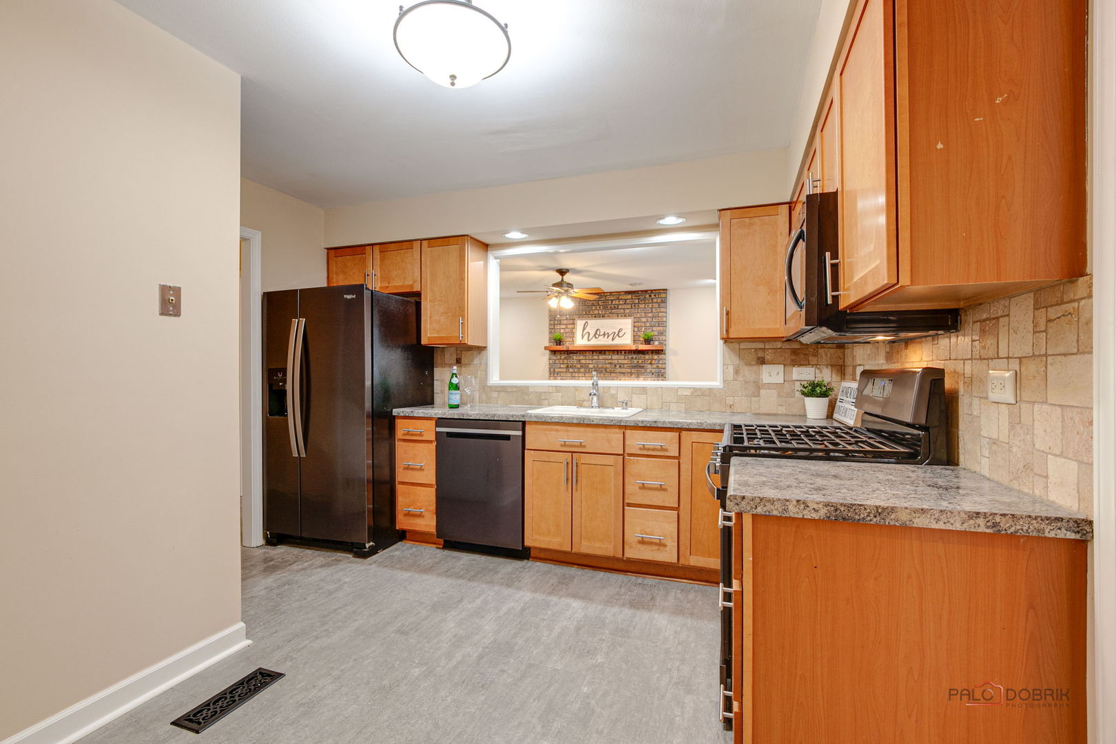 899 Bernard Drive Buffalo Grove, IL 60089 - Photo 14 of 36