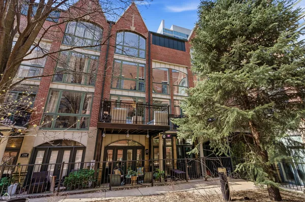 $4,950 | 26 East 14th Place, Unit 14W, Chicago, IL 60605