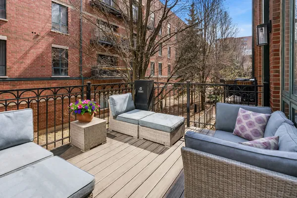 $4,950 | 26 East 14th Place, Unit 14W, Chicago, IL 60605