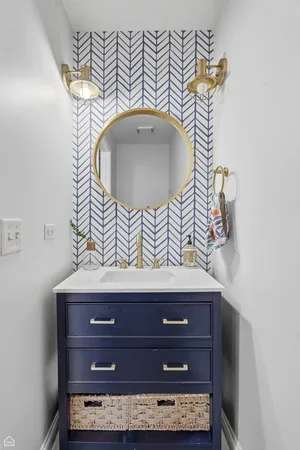 $4,950 | 26 East 14th Place, Unit 14W, Chicago, IL 60605