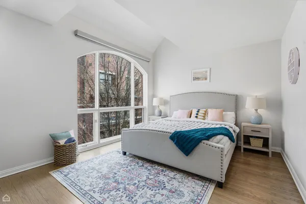 $4,950 | 26 East 14th Place, Unit 14W, Chicago, IL 60605