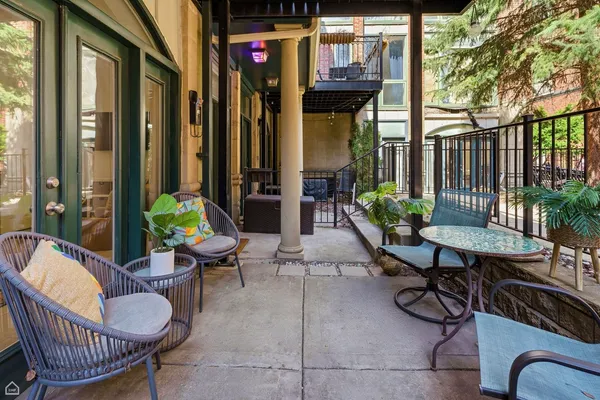 $4,950 | 26 East 14th Place, Unit 14W, Chicago, IL 60605