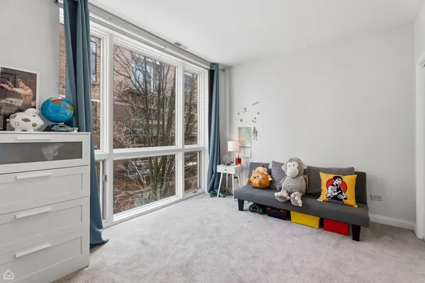 $4,950 | 26 East 14th Place, Unit 14W, Chicago, IL 60605