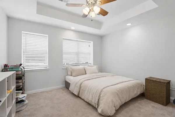 $4,950 | 26 East 14th Place, Unit 14W, Chicago, IL 60605