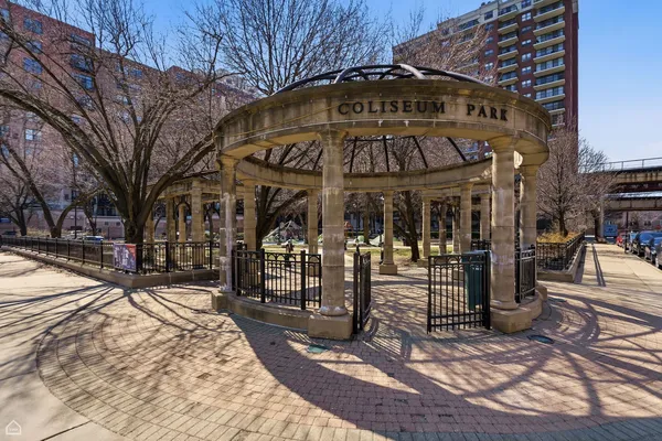 $4,950 | 26 East 14th Place, Unit 14W, Chicago, IL 60605