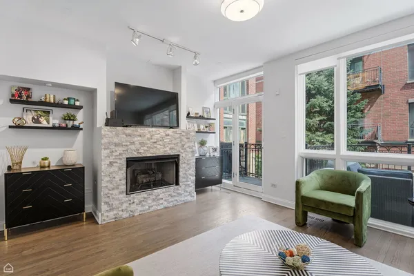 $4,950 | 26 East 14th Place, Unit 14W, Chicago, IL 60605