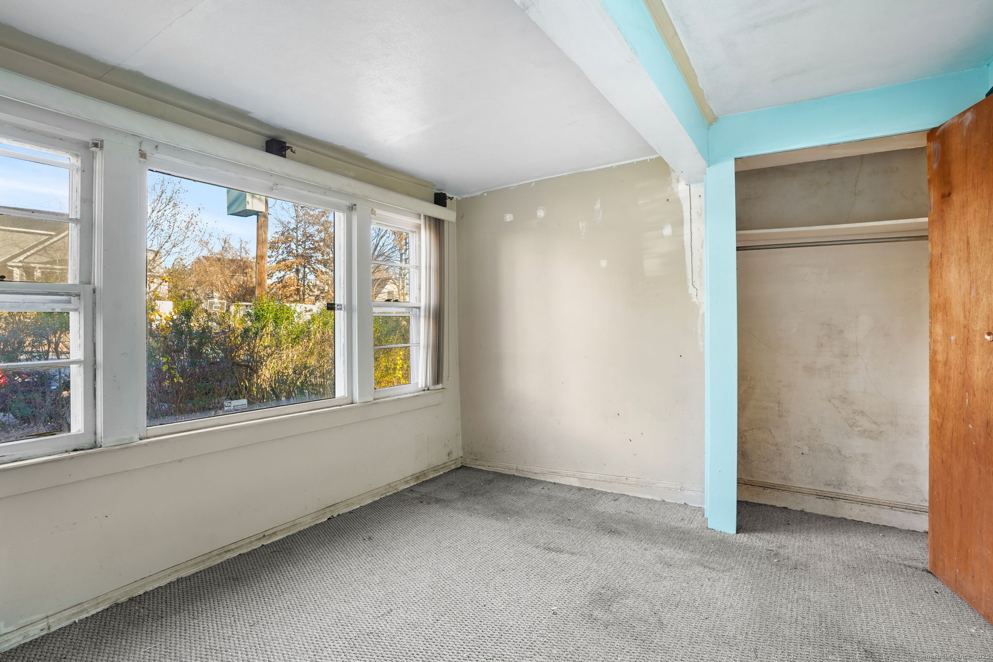 73 Carlson Avenue Bridgeport, CT 06606 - Photo 13 of 29 an empty room with a window