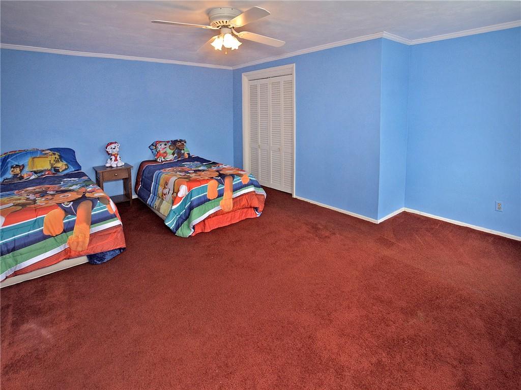 352 Finley Road Pittsburgh, PA 15239 - Photo 16 of 25
