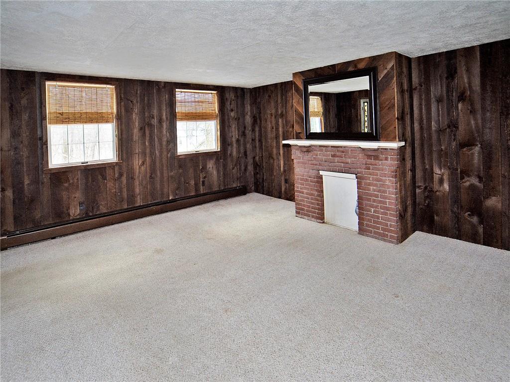 352 Finley Road Pittsburgh, PA 15239 - Photo 3 of 25