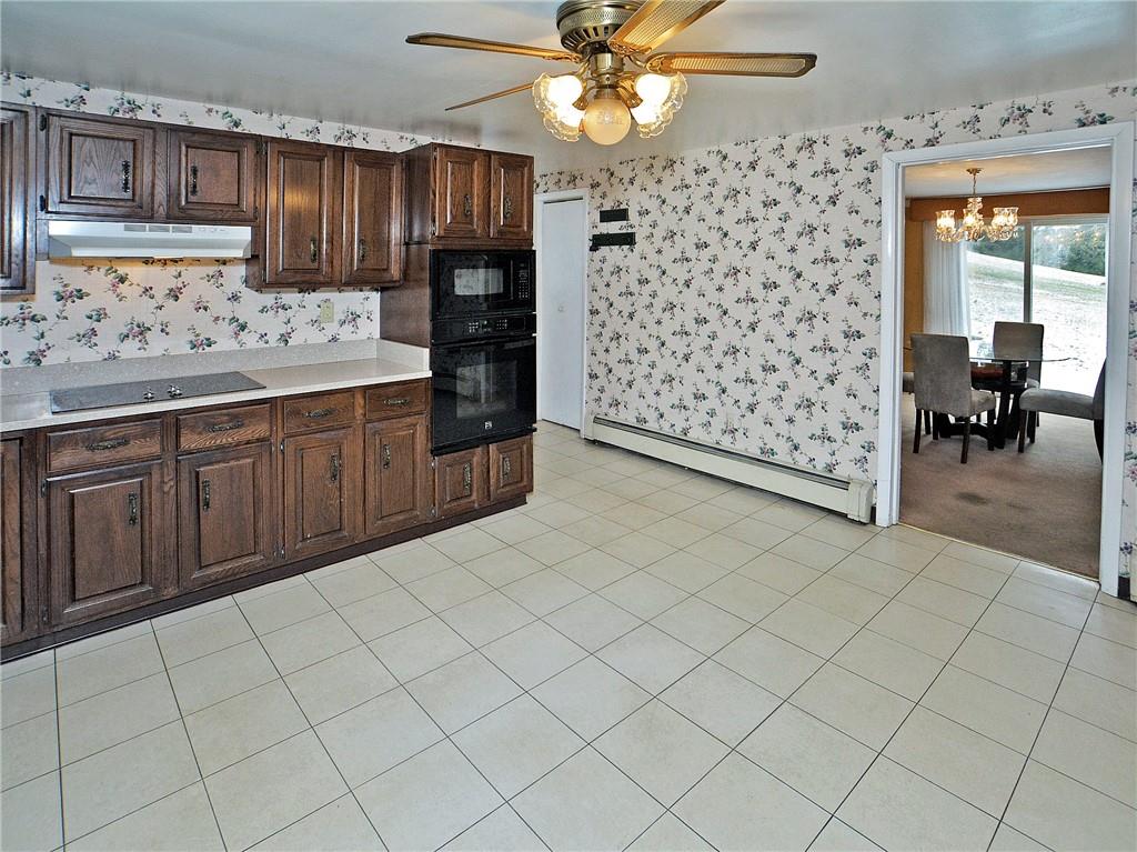 352 Finley Road Pittsburgh, PA 15239 - Photo 10 of 25