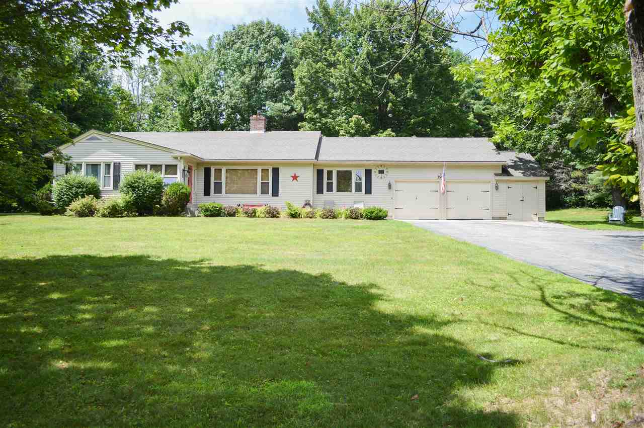 39 Forest Road Wolfeboro, NH 03894 - Photo 2 of 33 Gallery Image 2