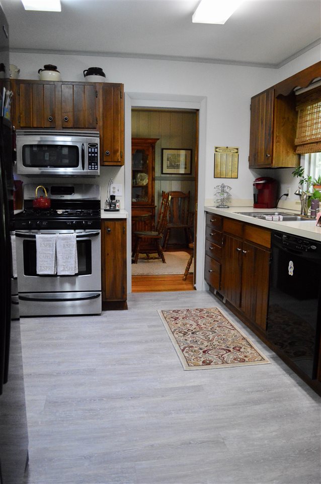 39 Forest Road Wolfeboro, NH 03894 - Photo 27 of 33 Gallery Image 27