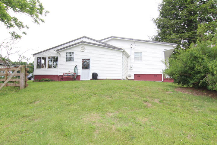 6545 Calloway Road Loudon, TN 37774 - Photo 14 of 20 6545 Calloway Road End View David Pozy