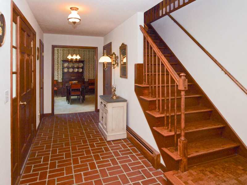 454 Ten Rod Road Exeter, RI 02822 - Photo 3 of 25 Entry.